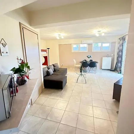 Endless Blue Garden Villa *