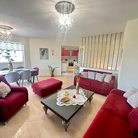 Endless Blue Garden * PalaiónTsiflíkion