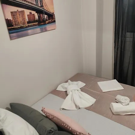 Endless Blue Garden PalaiónTsiflíkion