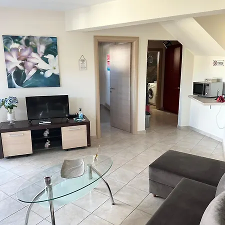 Endless Blue Garden Villa *