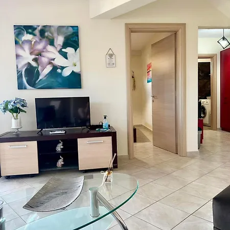 Endless Blue Garden PalaiónTsiflíkion