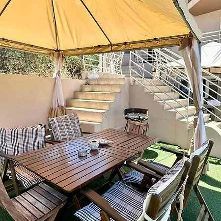 Endless Blue Garden *