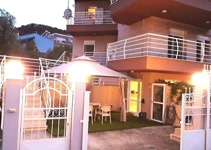 Endless Blue Garden Villa *