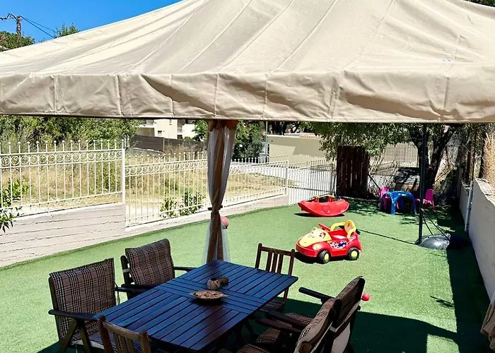 Endless Blue Garden Villa